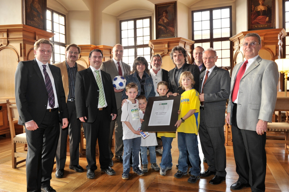 Verleihung des Sepp-Herberger-Preises für vorbildliche Jugendarbeit Verleihung des Sepp-Herberger-Preises für vorbildliche Jugendarbeit