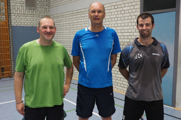 Das Siegertreppchen der Vereinsmeisterschaft 2015 - Rainer (Mitte), Dieter (links) und Thomas